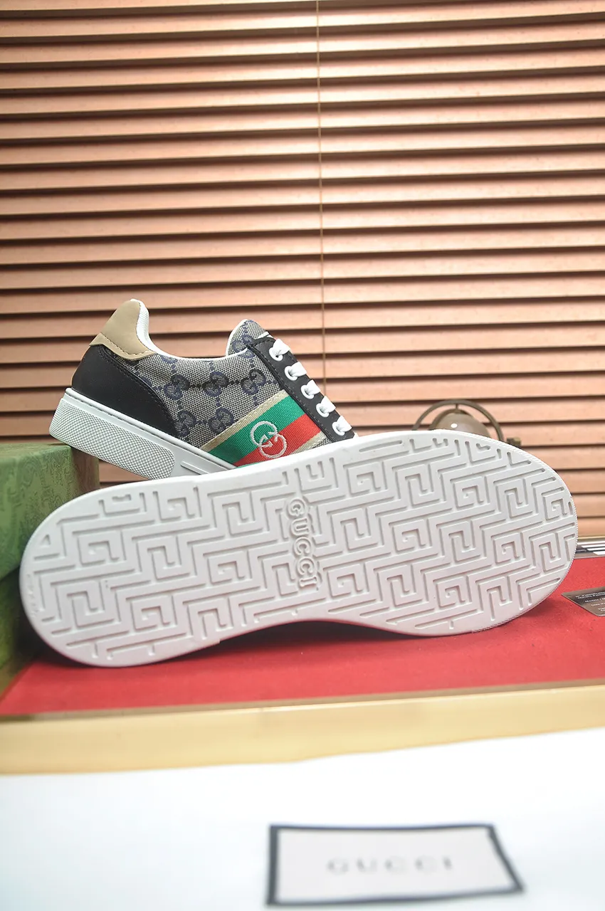 Men's men's shoes💰440💶[GUCCI] official website 1:1 men's sports shoes are now on the market. They are made of original fabric + water-dyed sheepskin lining, plus the official website original 1:1 comfortable outsole. Fashionable and versatile, super comfortable and breathable. Standard shoe size 38/45 (custom-made size 45 is non-refundable)